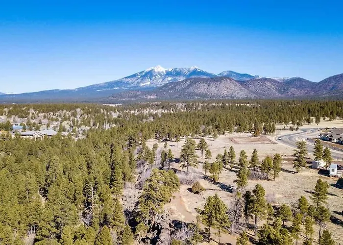 On Trails 2 Mi To Town & Nau 12 Mi To Snowbowl Holiday home